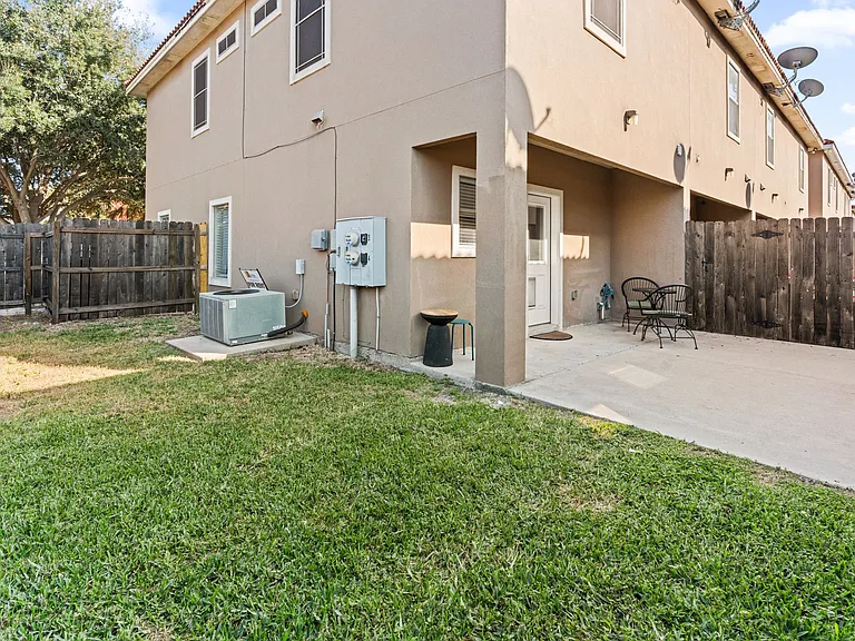 3002 S L Ln #4 — Photo 13