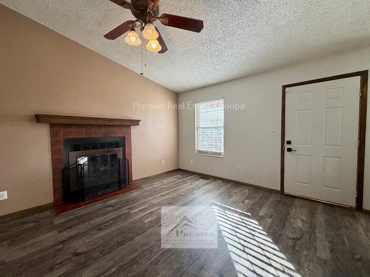 3 bed, 1198 sqft, $1,795 — Photo 4