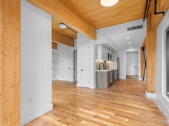 4th image of 80 Ainslie St #402