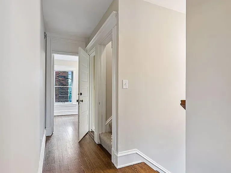 105 Milton St S #1B — Photo 11