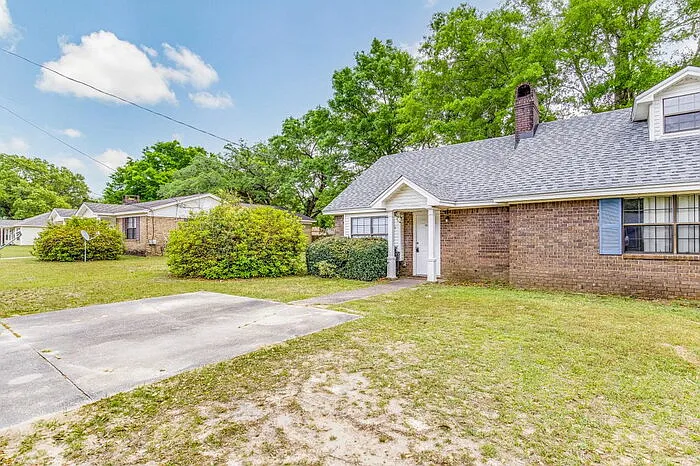 1025 Sable Dr #A — Photo 2