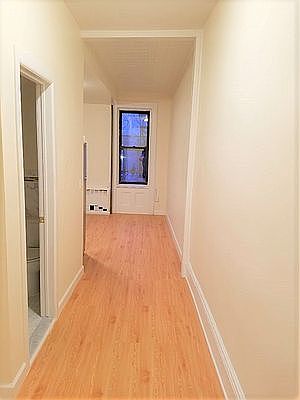 2nd image of 593 Park Pl APT 2R