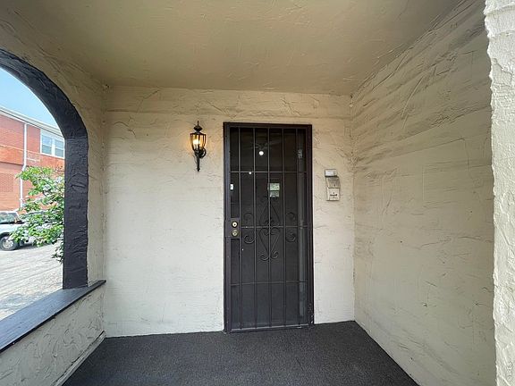 2nd image of 1017 16th St