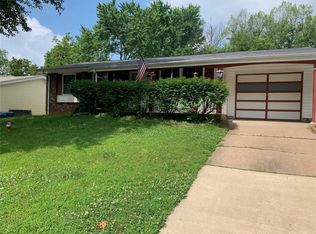 327 Turfwood Dr, Ballwin, MO 63021