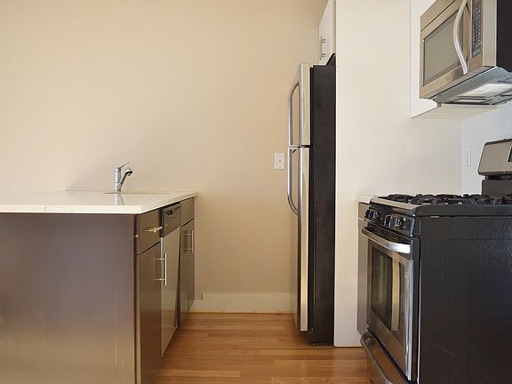 4th image of 96 Steuben St APT 07B