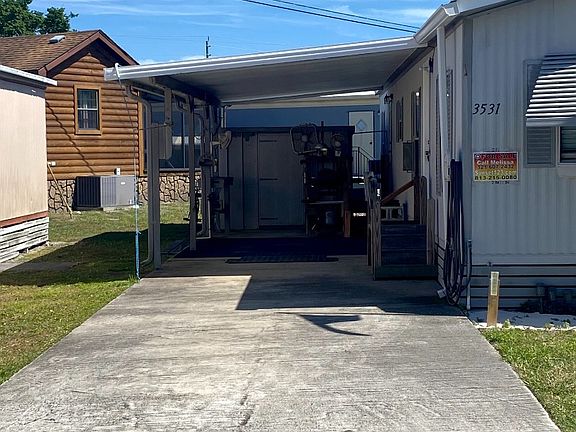4th image of 3531 Entrance Dr
