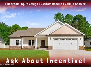 205 Fountain Dr, Clinton, NC 28328