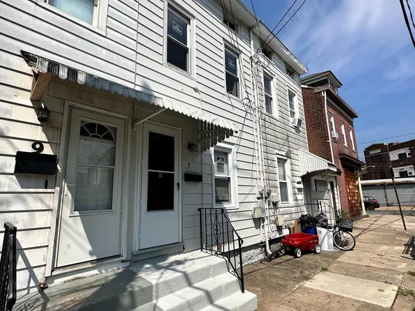 7 Barnt Ave, Trenton, NJ 08611