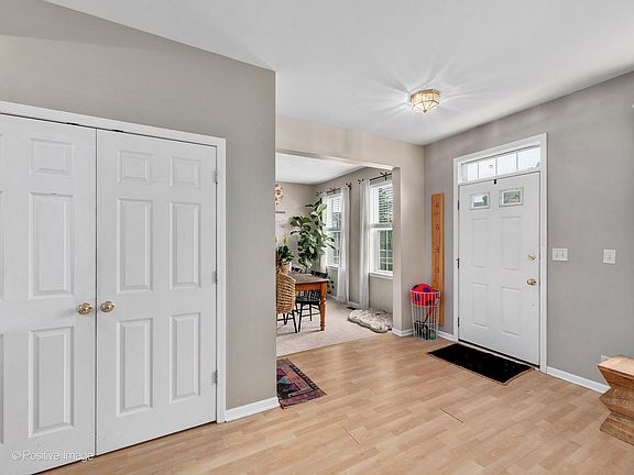 3rd image of 855 E Woodewind Dr
