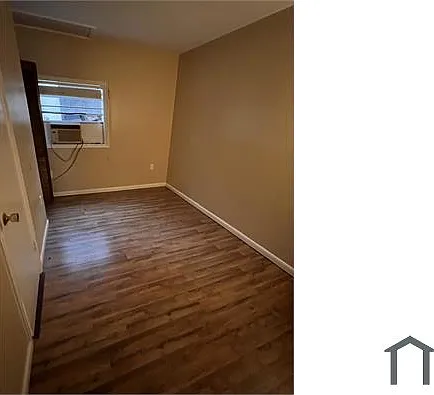 923 Pinegrove Ave — Photo 7