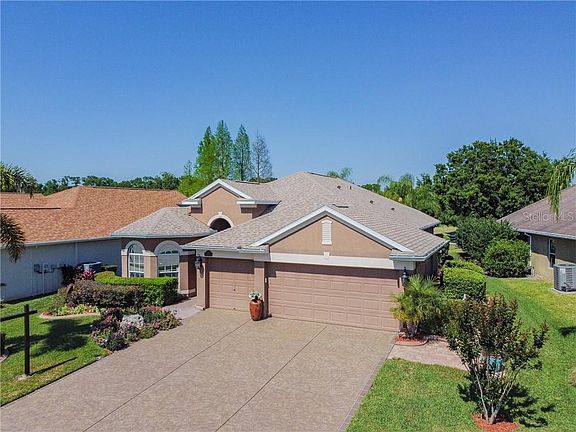 3rd image of 3618 Cresthill Ln