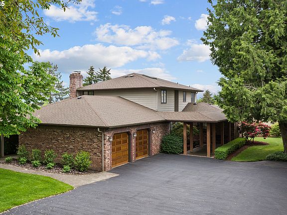 2nd image of 8215 SE Schwind Cir