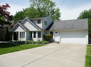 30107 Gloria St, Saint Clair Shores, MI