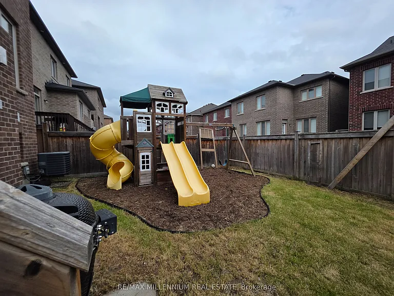 253 Easts Corners Blvd S — Photo 14
