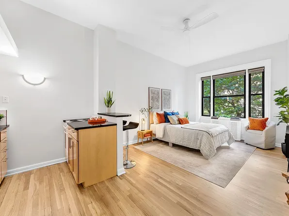 140 W 69th St APT 22C, New York, NY 10023