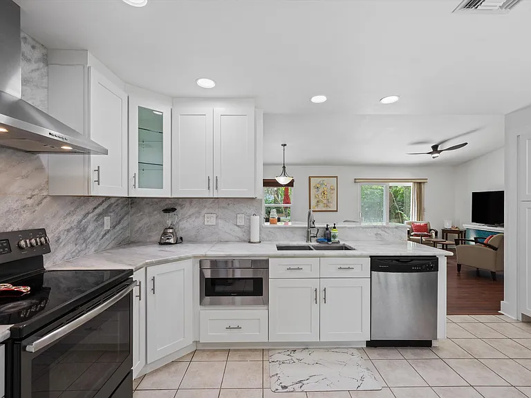 14122 Citrus Dr — Photo 9