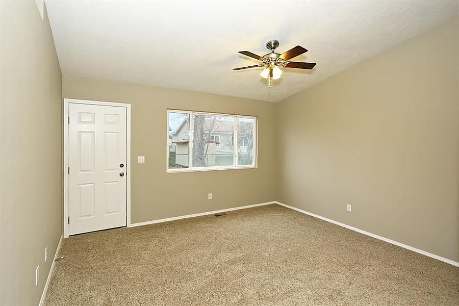 2nd image of 2324 Gosling St