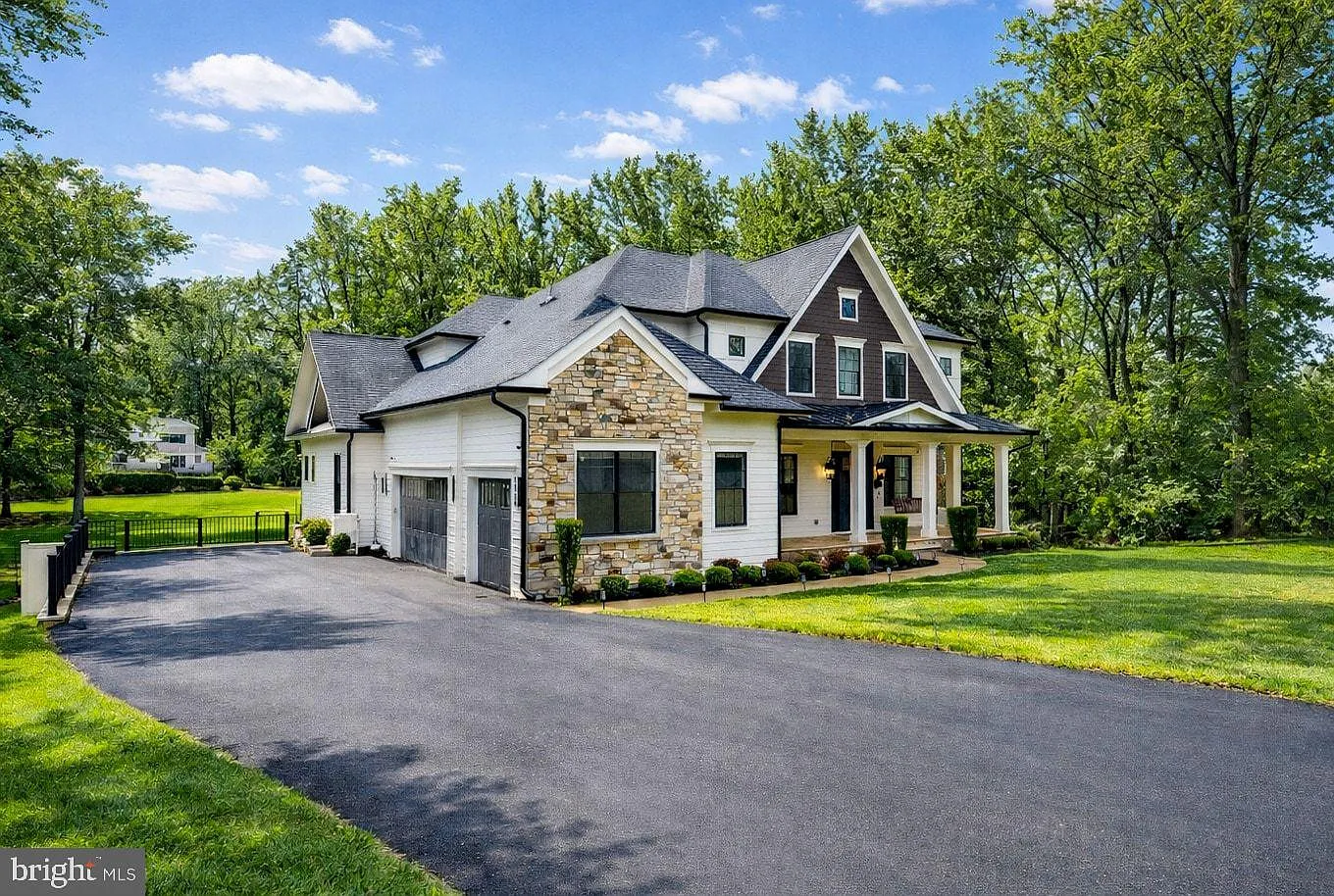 6 bed, 8.0 bath, 9459 sqft, $24,000 — Photo 1