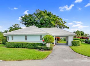 2 Slash Pine Dr, Boynton Beach, FL 33436