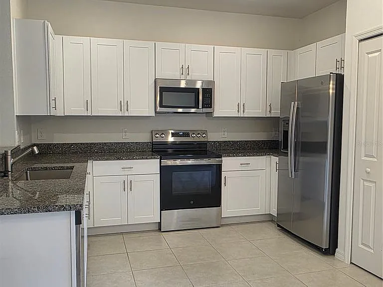 6076 Shiner St — Photo 5