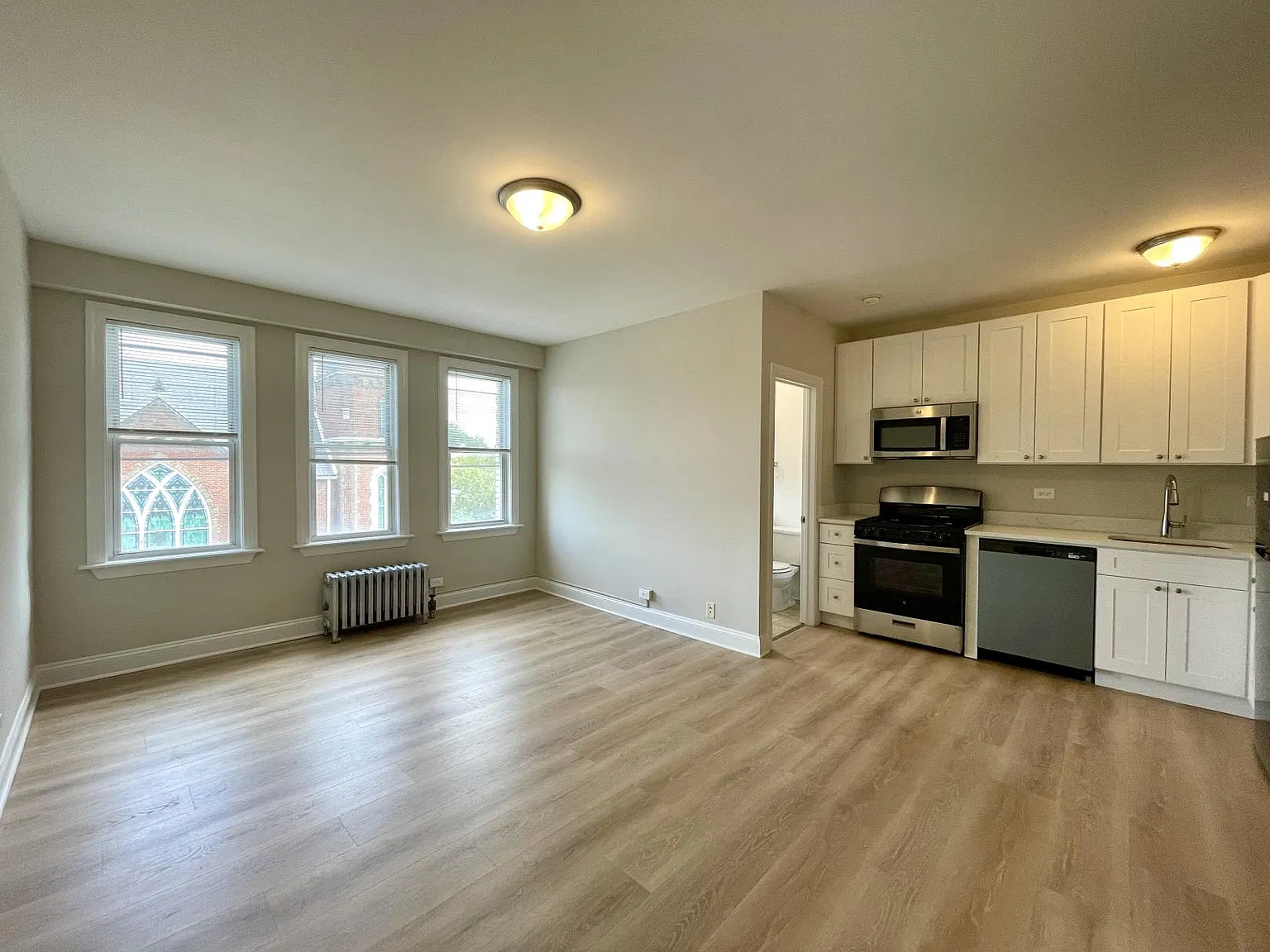 Studio, 350 sqft, $1,695 — Photo 4