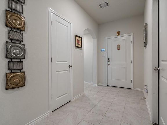 4th image of 1113 Meadow Side Dr