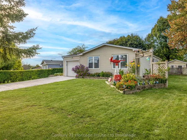 921 Lincoln Dr, Woodstock, ON N4S 2N2
