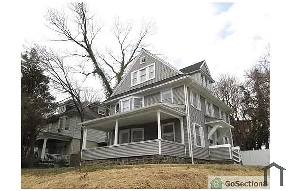 Building Photo - 3300 Windsor Ave #3