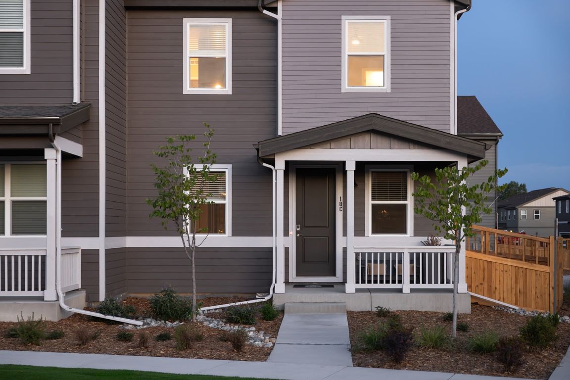 Three- and four- bedroom townhomes for rent