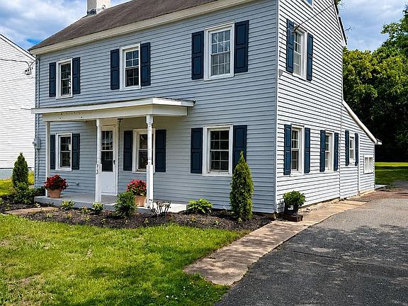 3rd image of 73 Maple Ave
