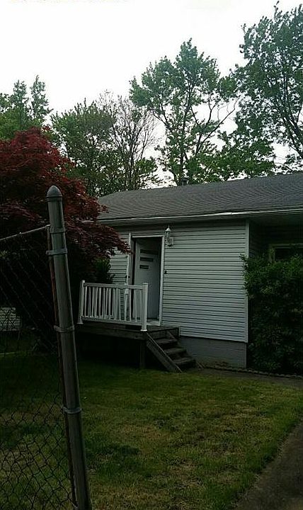 1st image of 909 Sheridan Ave