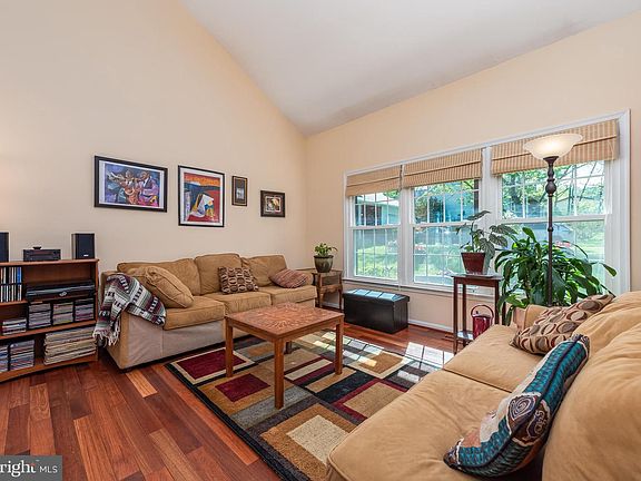 5th image of 9650 Sandlight Ct