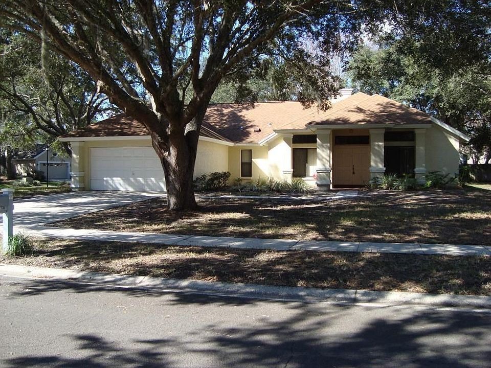 1st image of 15902 Farringham Dr