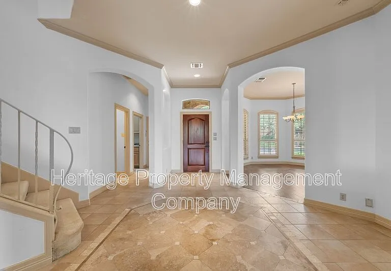 131 Westcourt Ln — Photo 5
