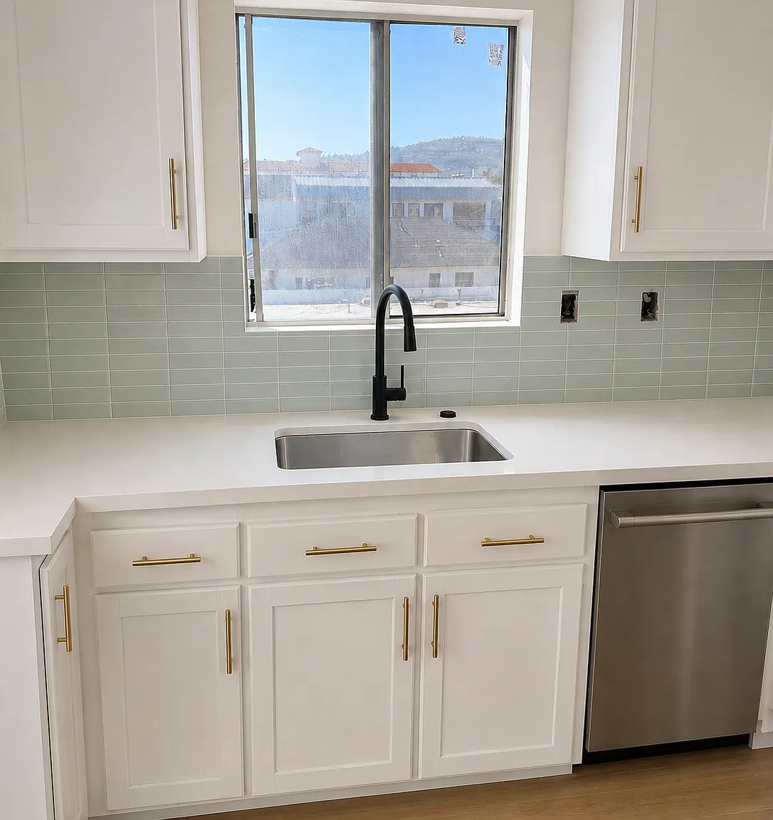 2 bed, 888 sqft, $2,500 — Photo 2