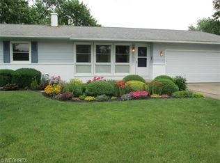 1185 Hollyview Dr, Vermilion, OH 44089