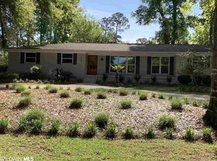 562 N Mobile St, Fairhope, AL 36532