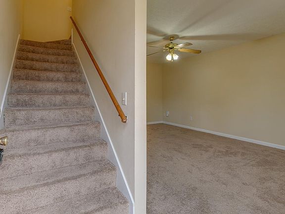 3rd image of 630 Courtland St