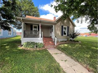 1704 Shelby St, Higginsville, MO 64037