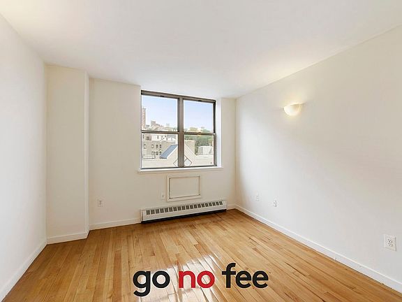 5th image of 444 Manhattan Ave APT 5H