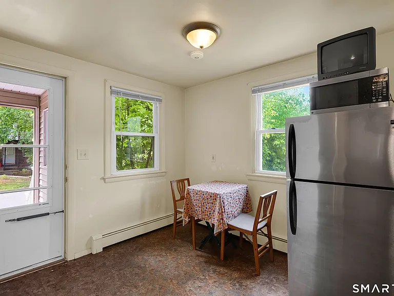 10 Grant St #1 — Photo 5