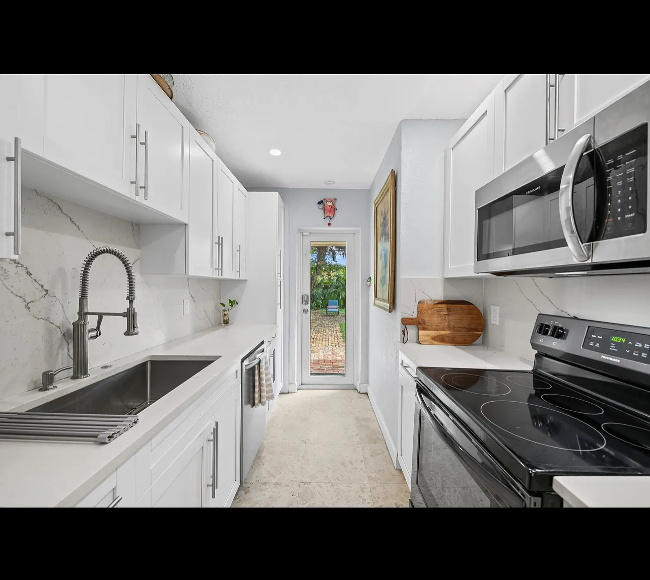 4 bed, 1384 sqft, $3,995 — Photo 1