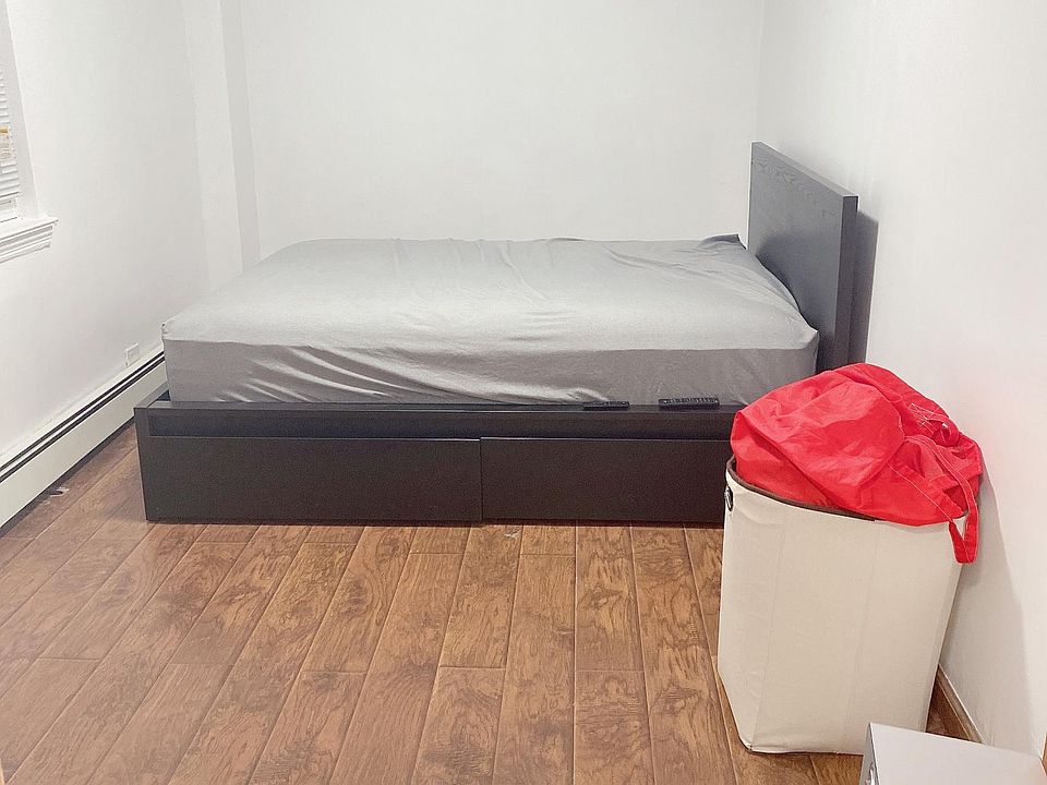 1st image of 2321 Young Ave #1