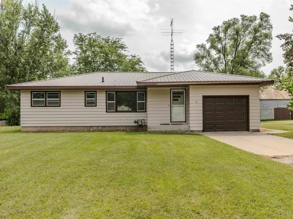 223 E Vallette St, Oxford, WI 53952
