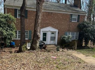 1806 Yorktown Dr #B, Charlottesville, VA 22901