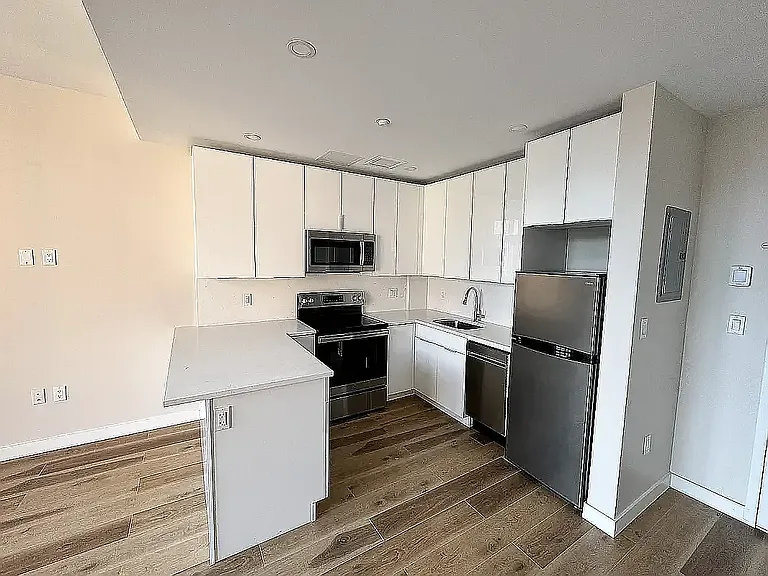 83-61 116th St #FOURD — Photo 5