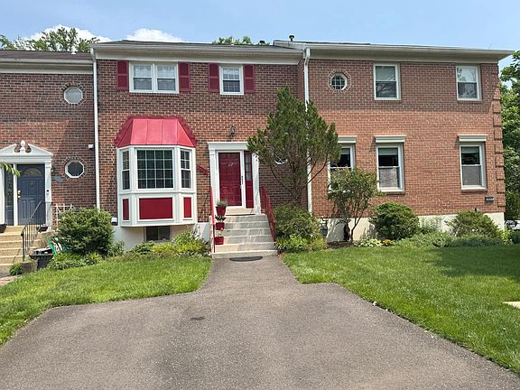 2nd image of 7209 Lake Cove Dr