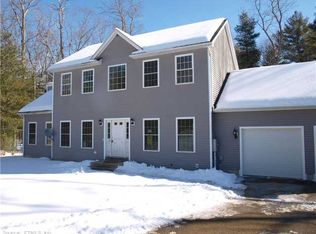 60 Cardinal Dr, Dayville, CT 06241