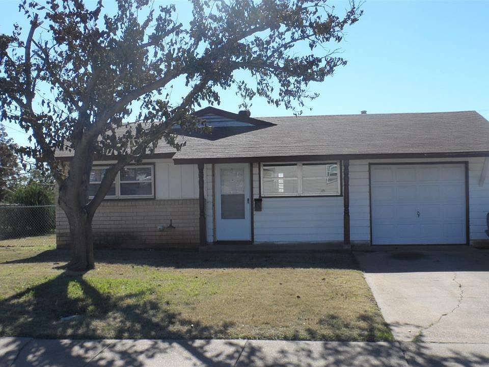 1st image of 2743 Roanoke Dr