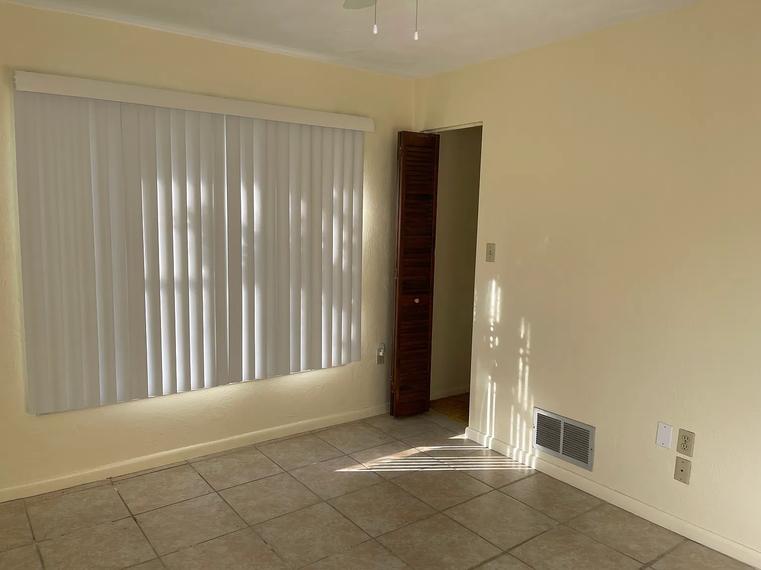 2 bed, 1200 sqft, $2,000 — Photo 4